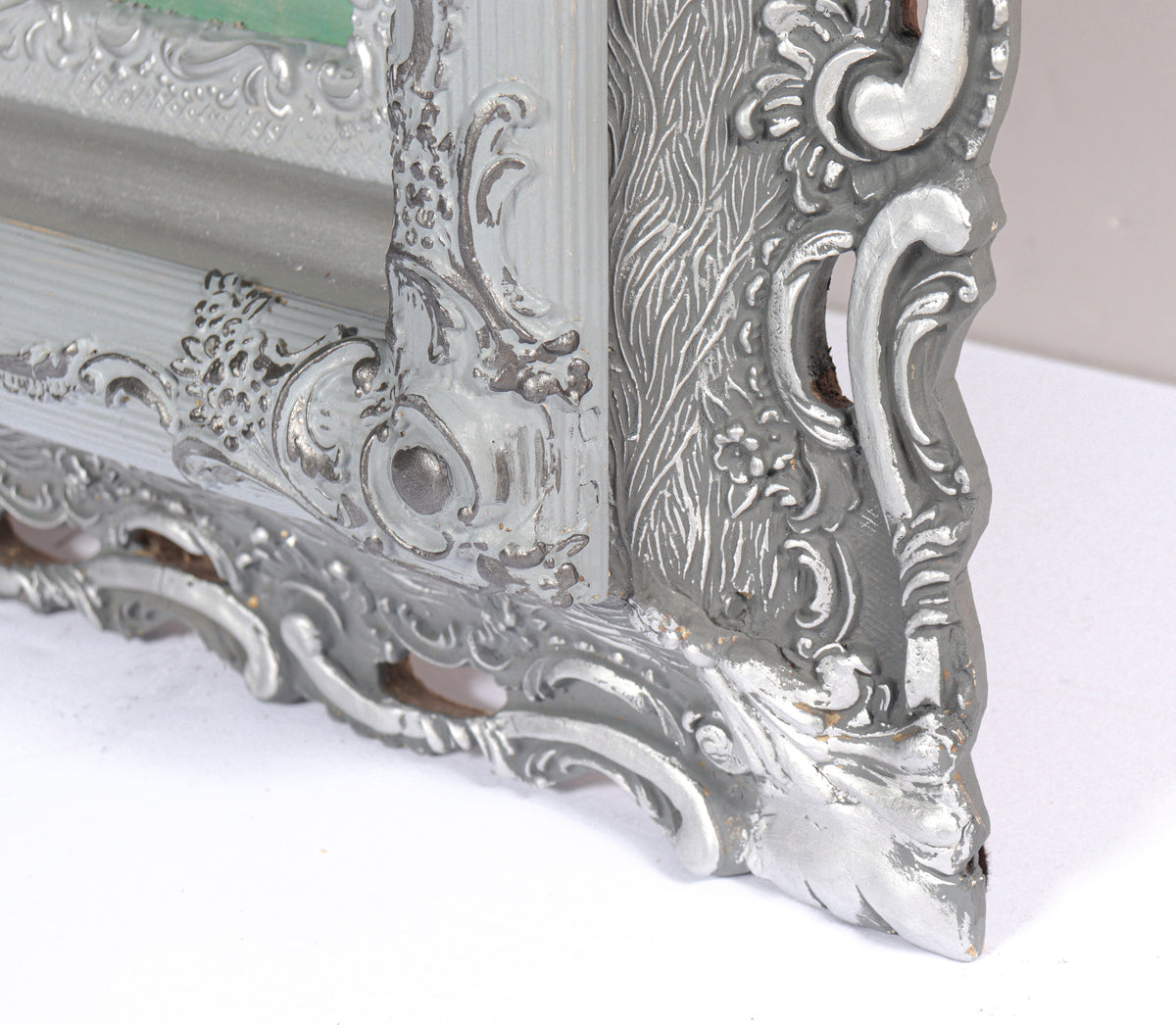 Bold Still-Life with Roses<br>20th Century Oil<br><br>#C3890