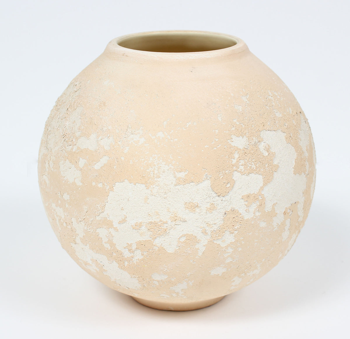 Tan and White Ceramic Pot &lt;br&gt;&lt;br&gt;#98521