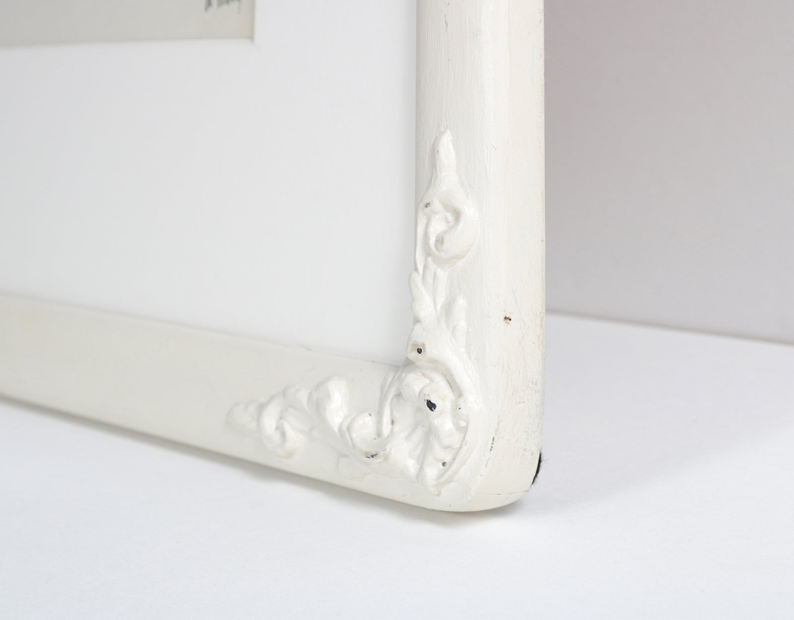 Simple Monochromatic Fashion Illustration <br>Mid Century Ink <br><br>#3351