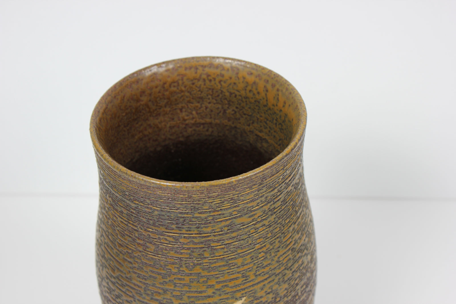 Pin by Alma on Keramik  Wax resist, Pottery, Ceramics
