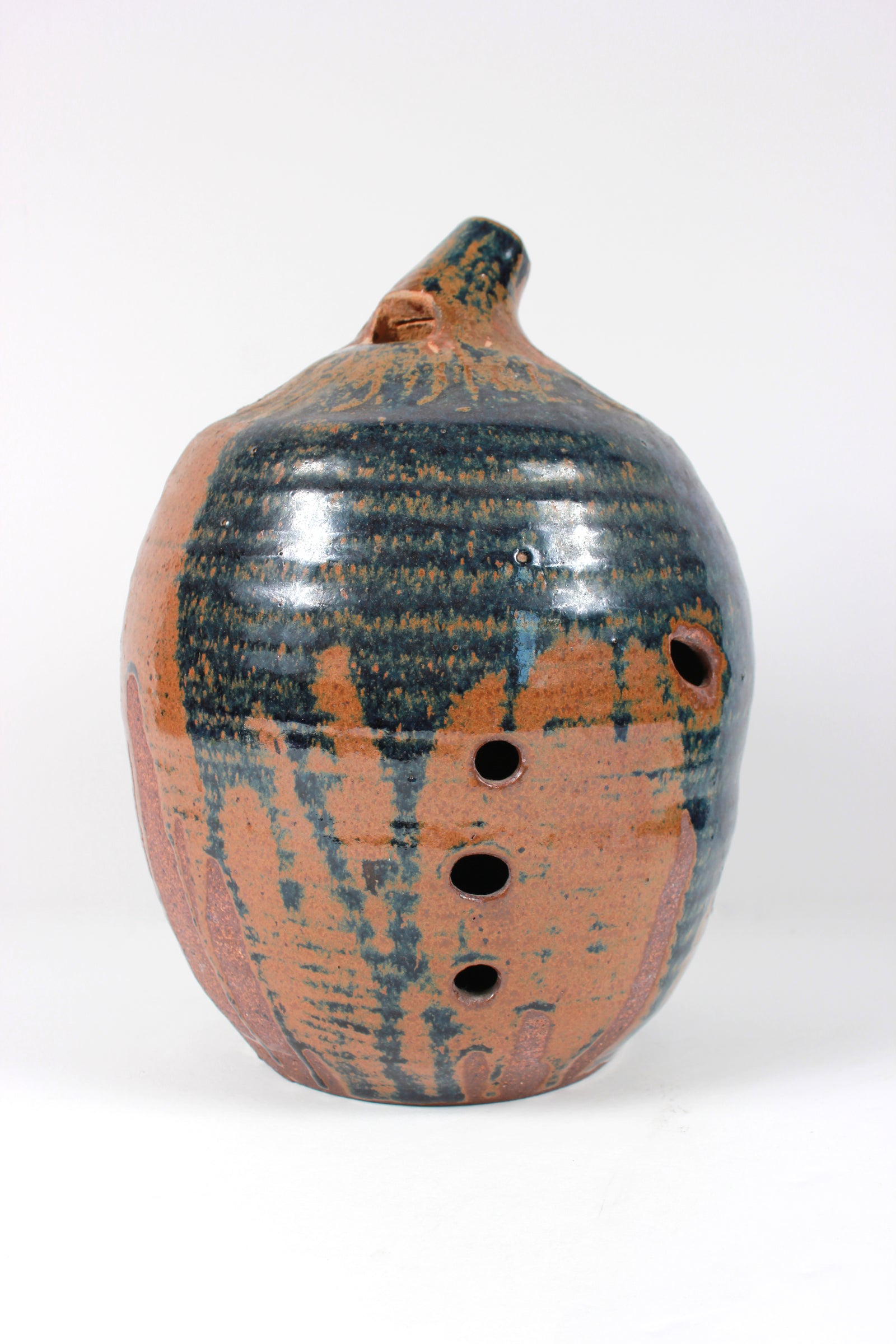 1980s <i>Huaca</i> Instrument with Pour Design <br><br>#B1006