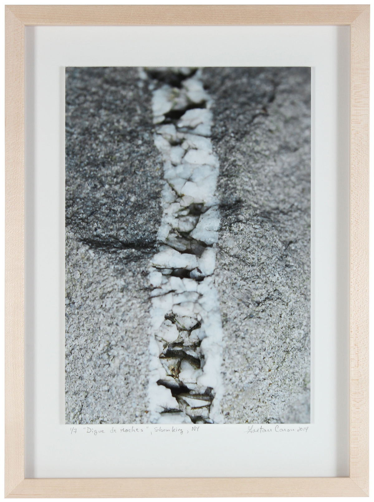 <I>Digue de roches (Running Stone Wall)</I><br>Storm King, New York (Homage to Andy Goldsworthy), 2014<br><br>GC0368