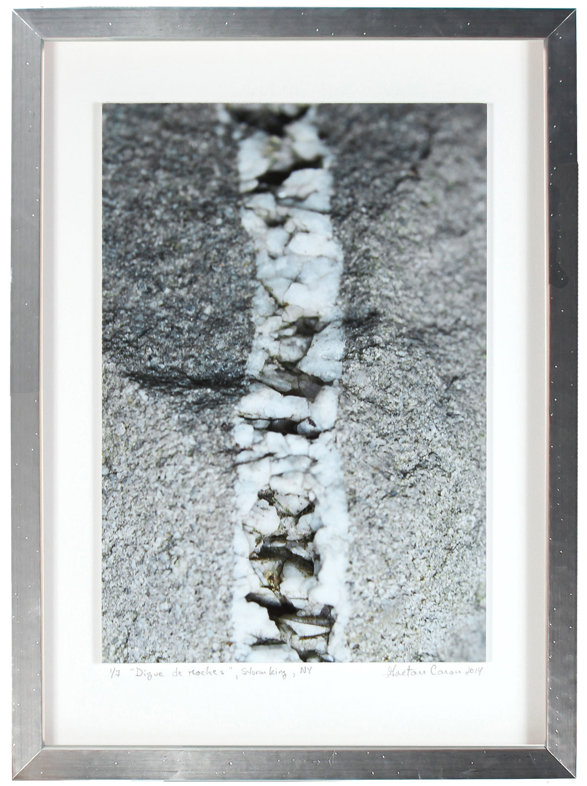 <I>Digue de roches (Running Stone Wall)</I><br>Storm King, New York (Homage to Andy Goldsworthy), 2014<br><br>GC0368