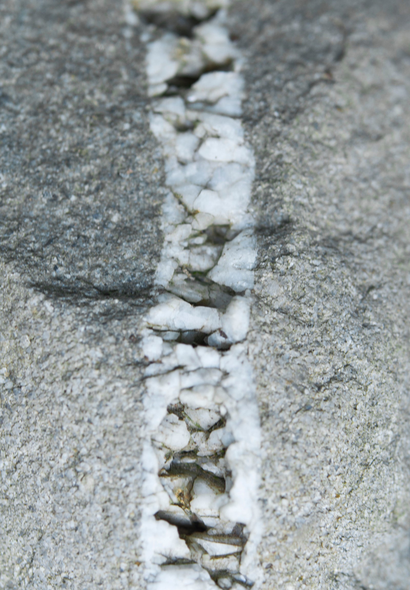 <I>Digue de roches (Running Stone Wall)</I><br>Storm King, New York (Homage to Andy Goldsworthy), 2014<br><br>GC0368
