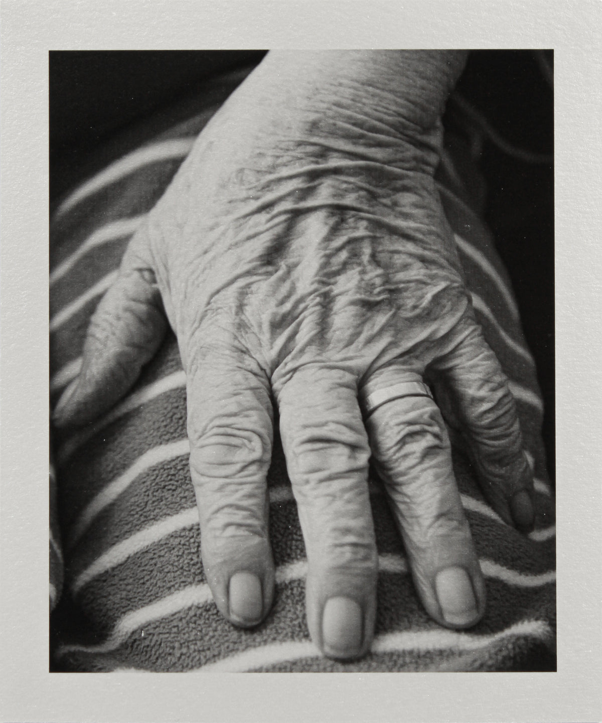 <i>Mother's Hand</i> <br>Windsor, Québec, Canada <br><br>GC0438