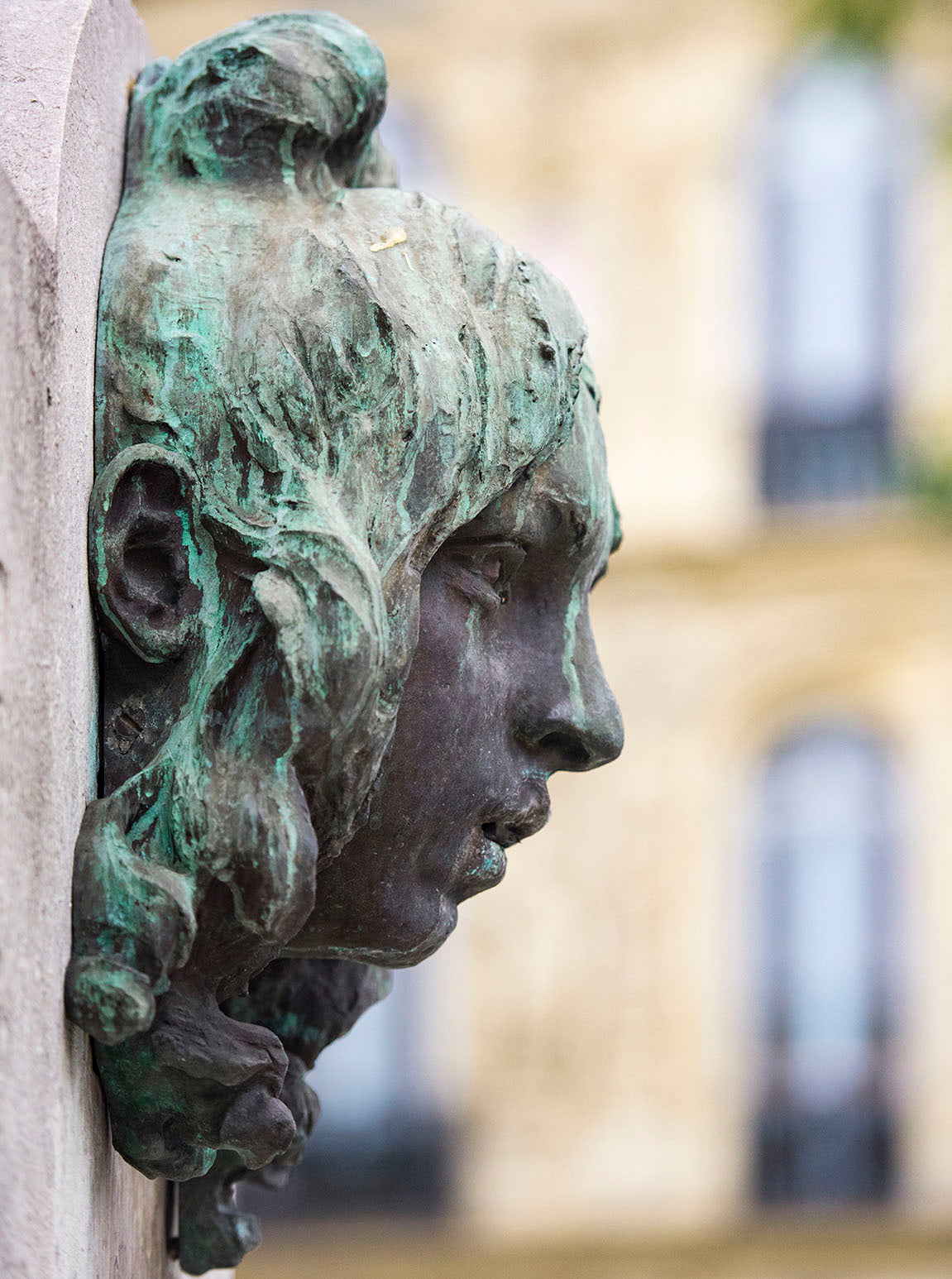 <i>Place Saint-Georges</i> <br>2019 Paris, France <br><br>GC0460