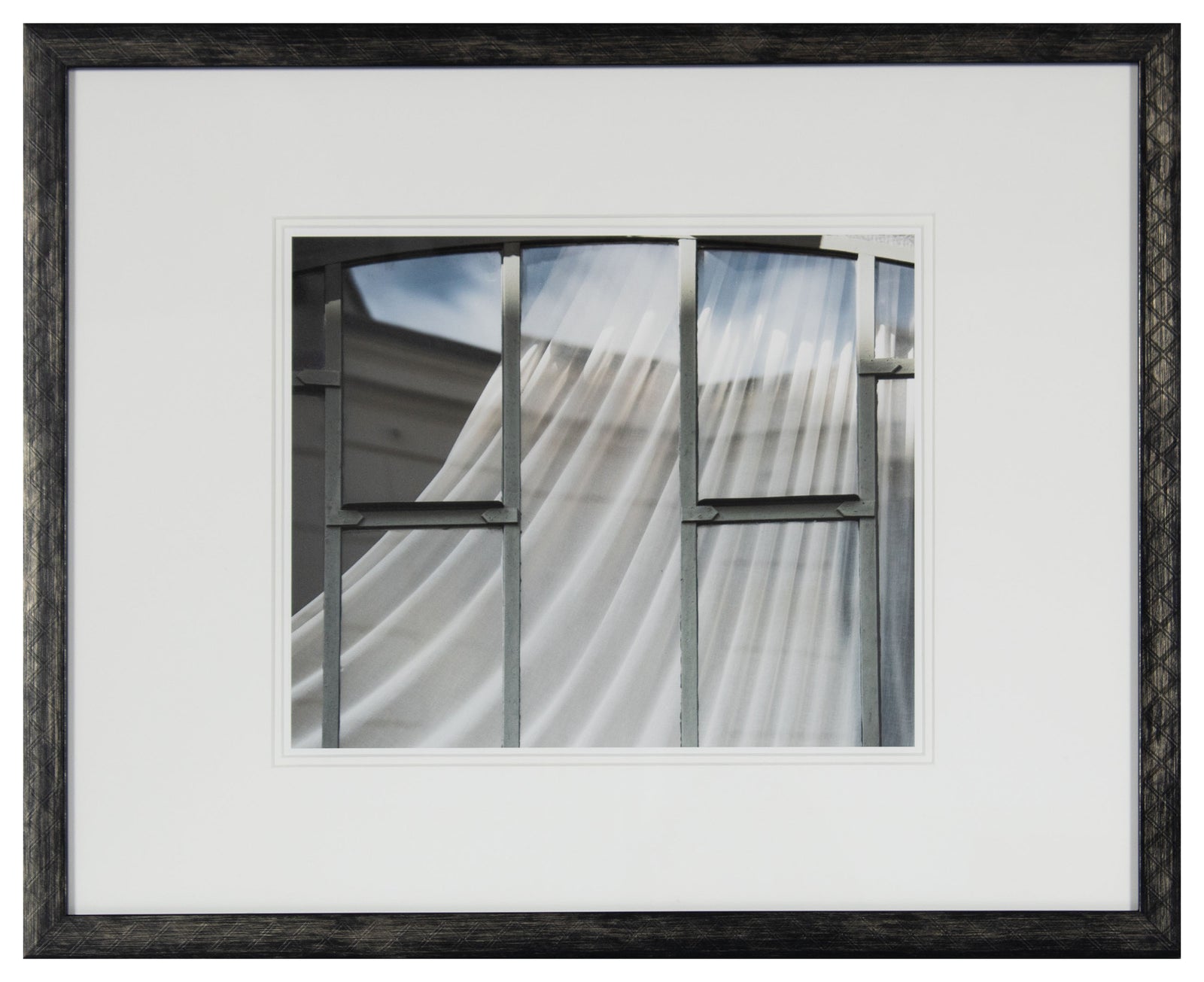 <i>Fenêtre de studio d'artiste</i> <br>2019 Paris, France <br><br>GC0464