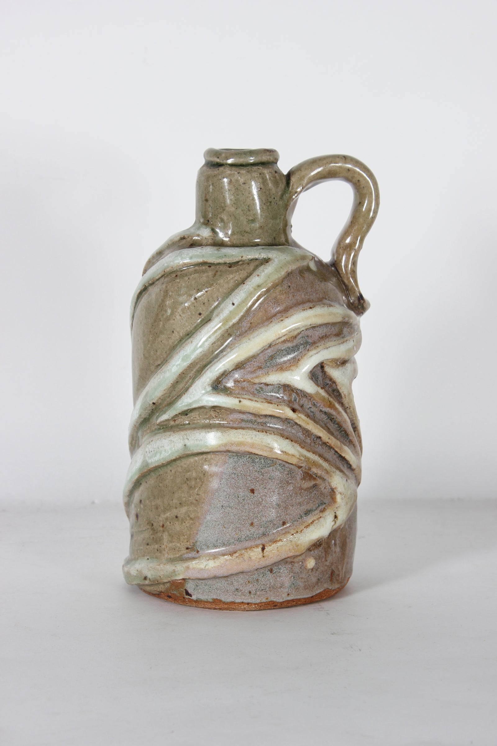 Neutral-Tone Vessel With Gray Details And Handle <br><br>#51580